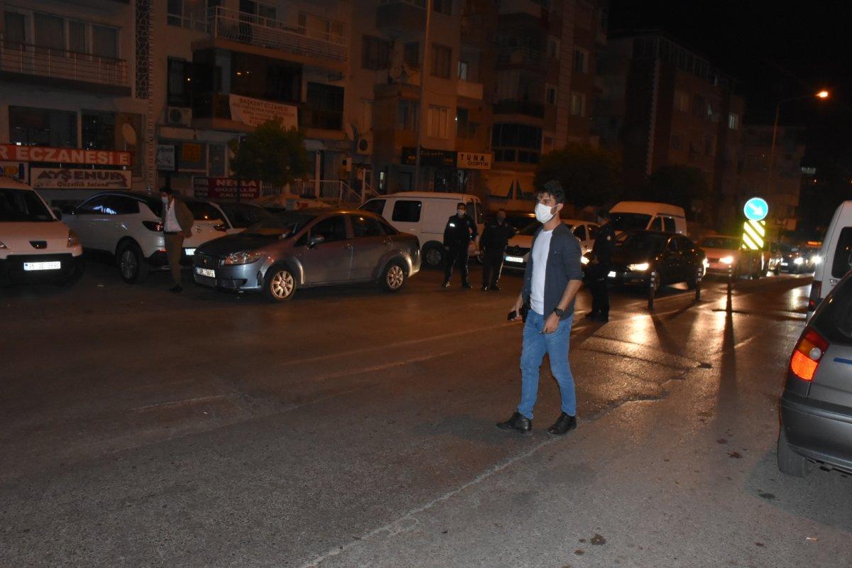 İzmir'de telefon alışverişinde kan döküldü: 3 yaralı