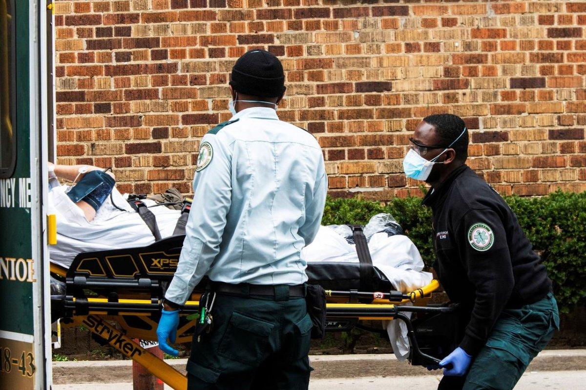 ABD'de koronavirüsten ölenlerin sayısı 220 bine yaklaştı