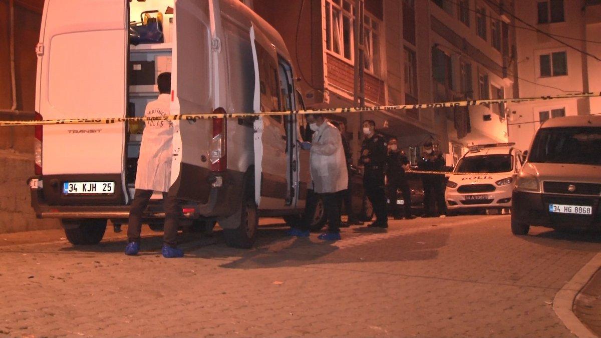 Esenyurt'ta bir kişi eşini öldürdü