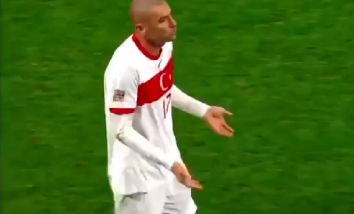 Burak Yılmaz, oyundan çıkarken sitem etti