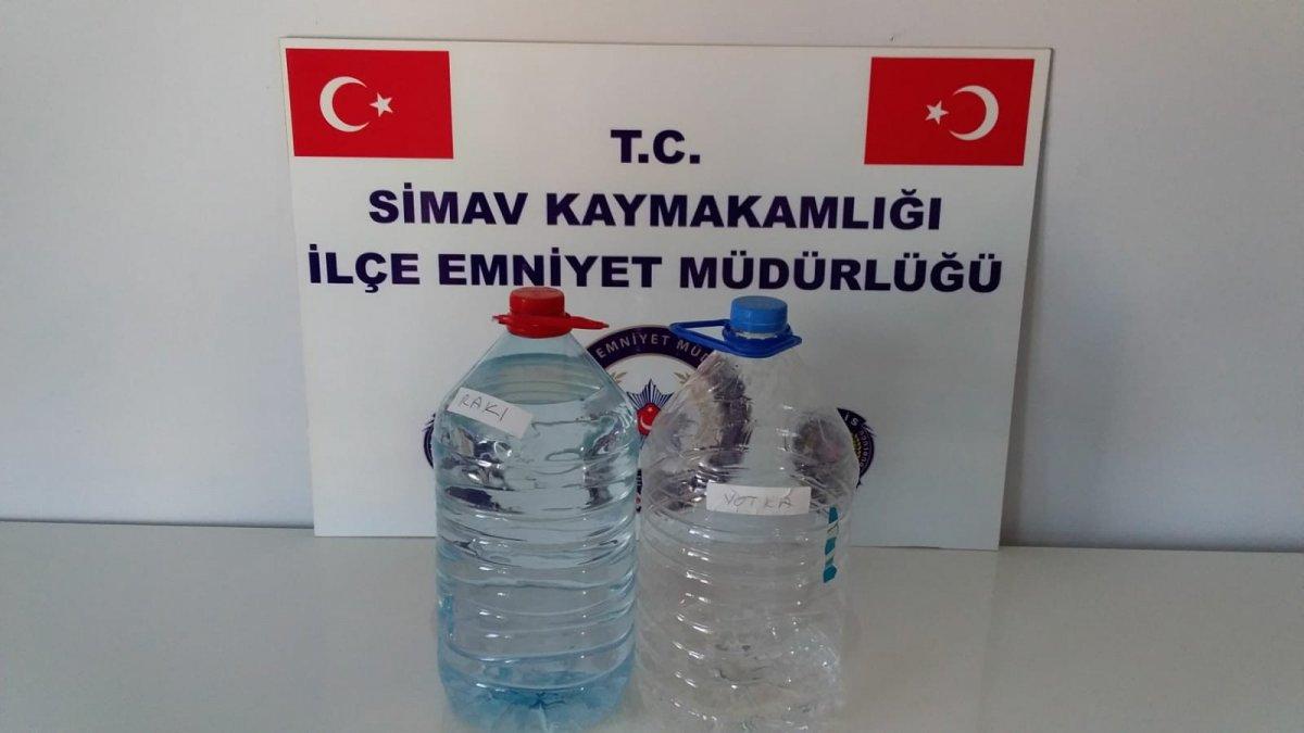 Kütahya’da 28 büfeye eş zamanlı sahte alkol operasyonu