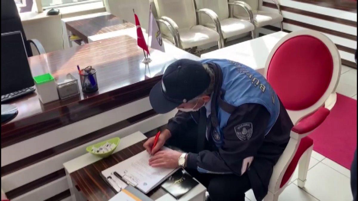 Esenyurt'ta bulunan ruhsatsız taksi durakları mühürlendi