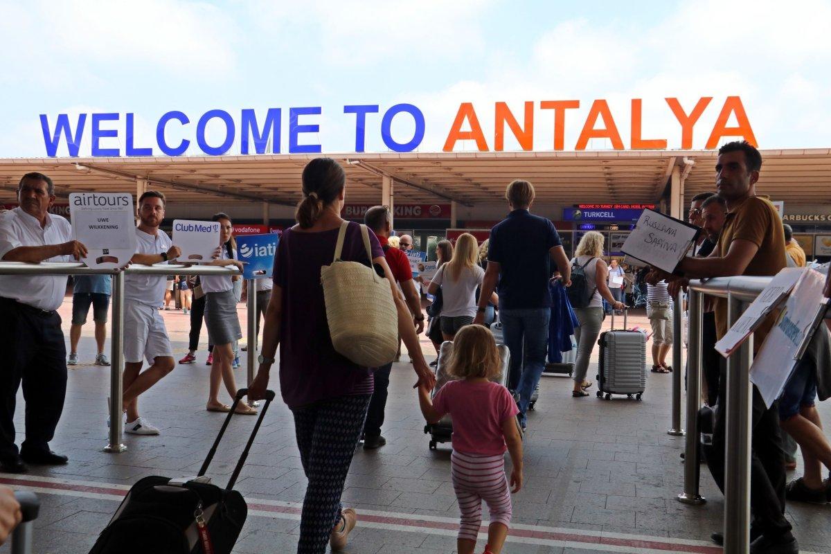 Antalya, yarın 3 milyon turist rakamına ulaşacak