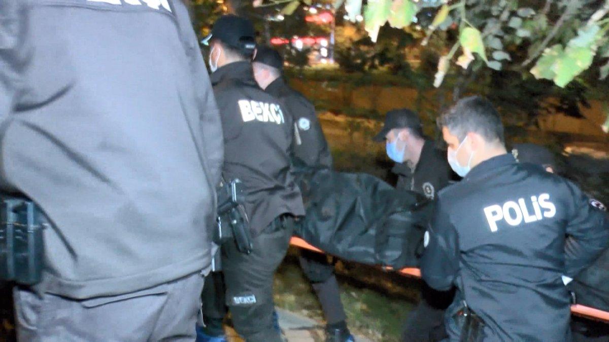 İstanbul’da 22 yaşındaki gencin cesedi salıncakta bulundu