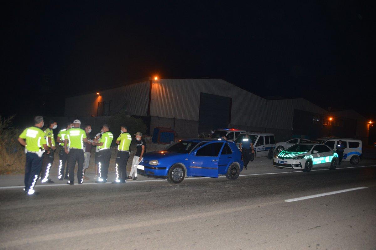 Adana'da ehliyetsiz ve alkollü sürücü 25 kilometre kaçabildi