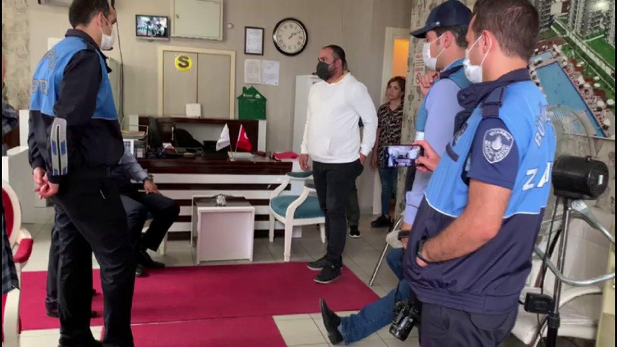 Esenyurt'ta bulunan ruhsatsız taksi durakları mühürlendi