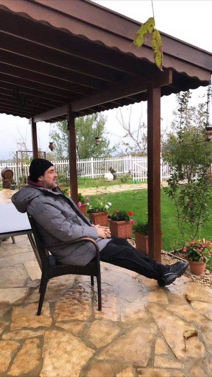 Burak Hakkı ceviz hasadına başladı