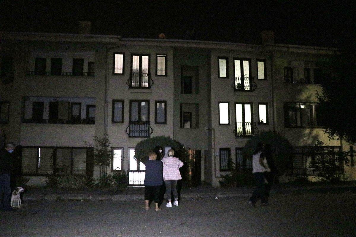 Düzce'de kız arkadaşını öldüren, kendini yaralayan saldırgan kurtarılamadı