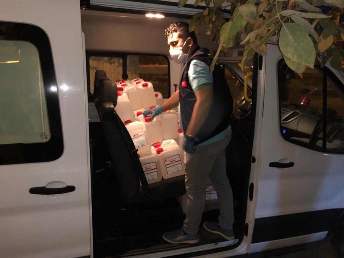 Mersin polisi 850 litre sahte etil alkol ele geçirdi
