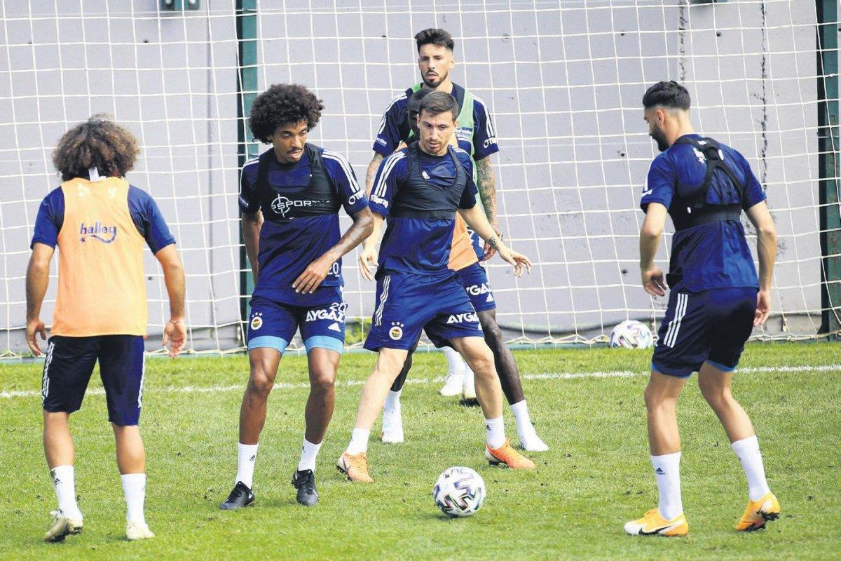 Mert Hakan Yandaş: İyi ki Fenerbahçe'yi seçtim