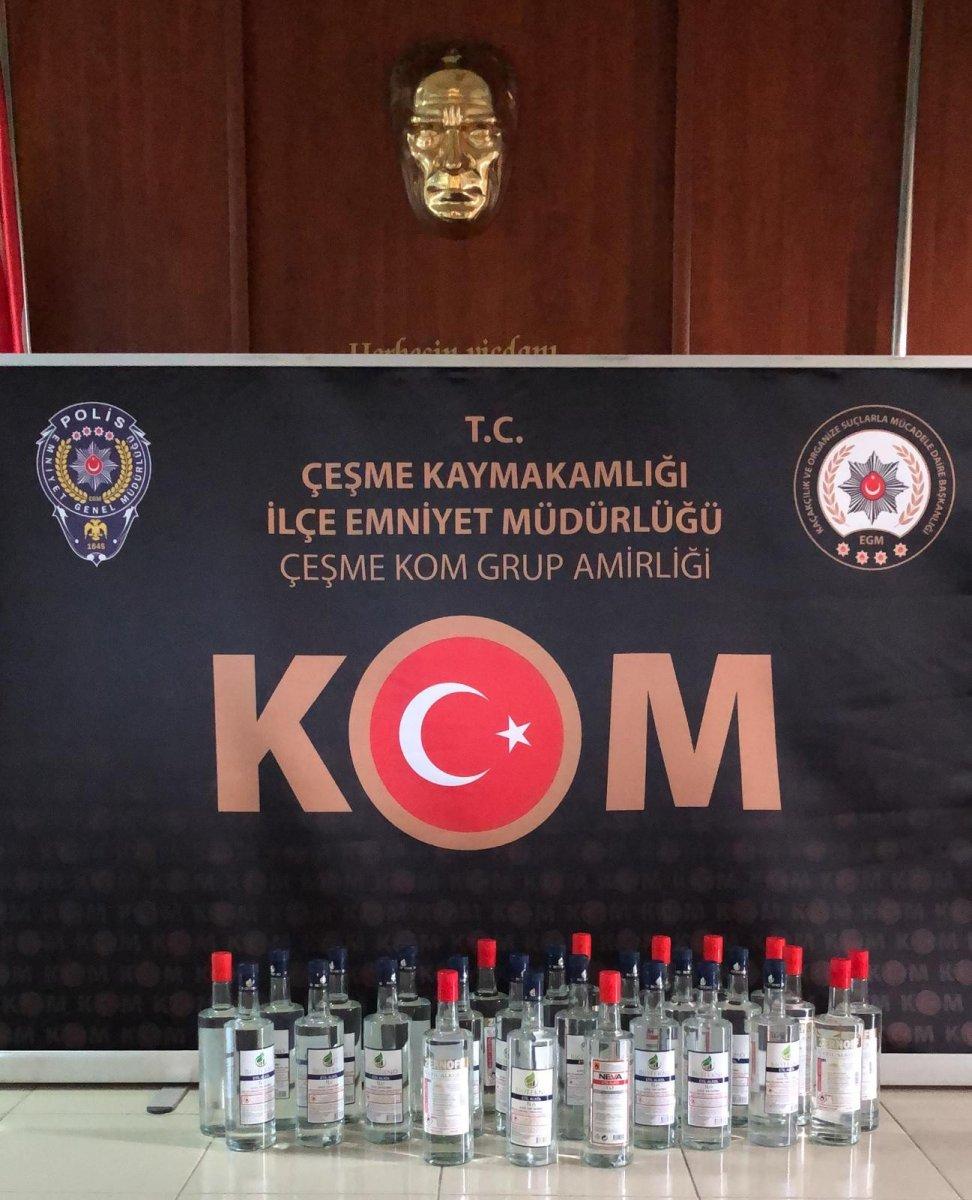 İzmir'de 28 şişe etil alkol ele geçirildi