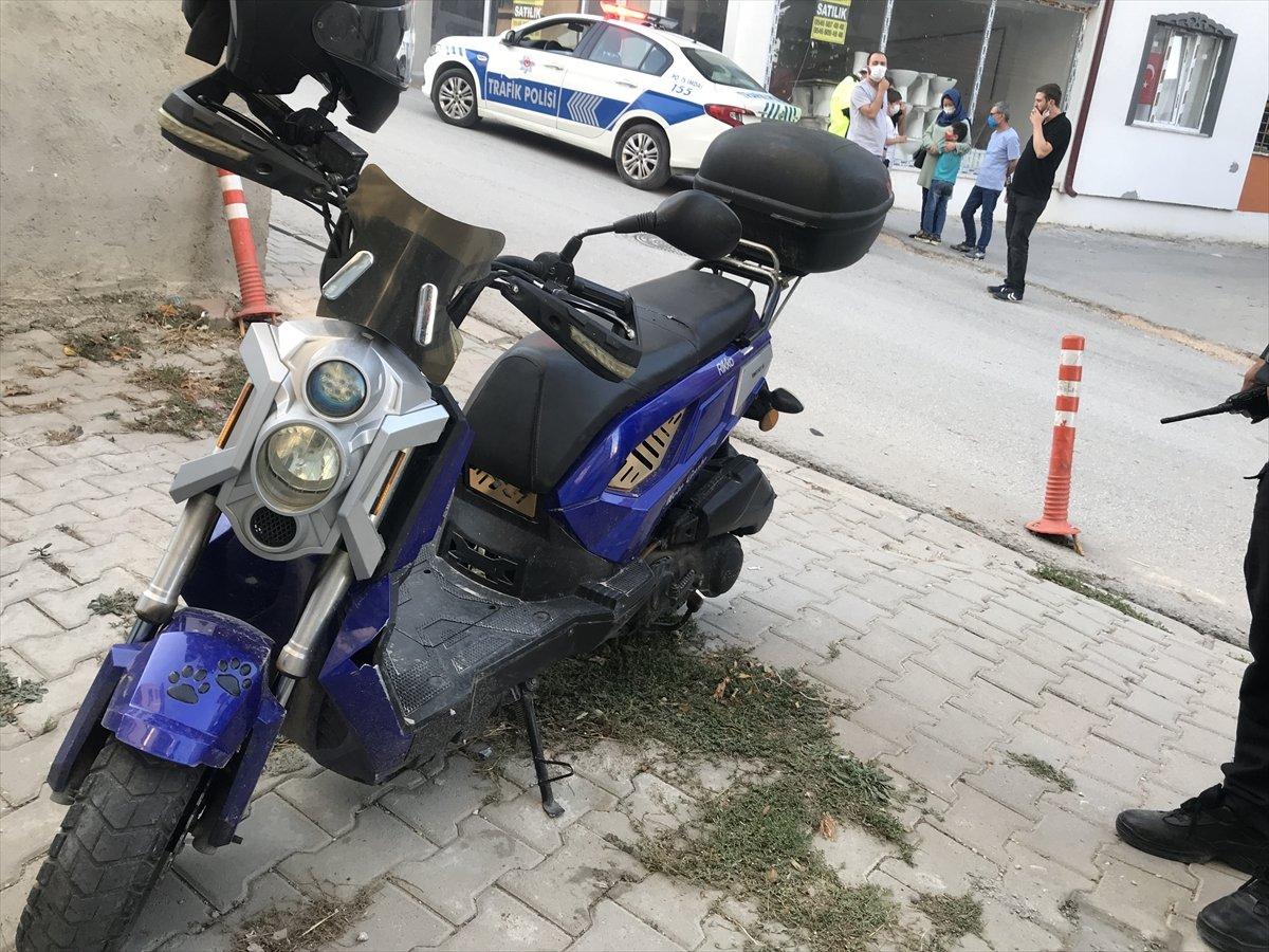 Bilecik'te motosikletlinin 5 yaşındaki çocuğa çarpma anı