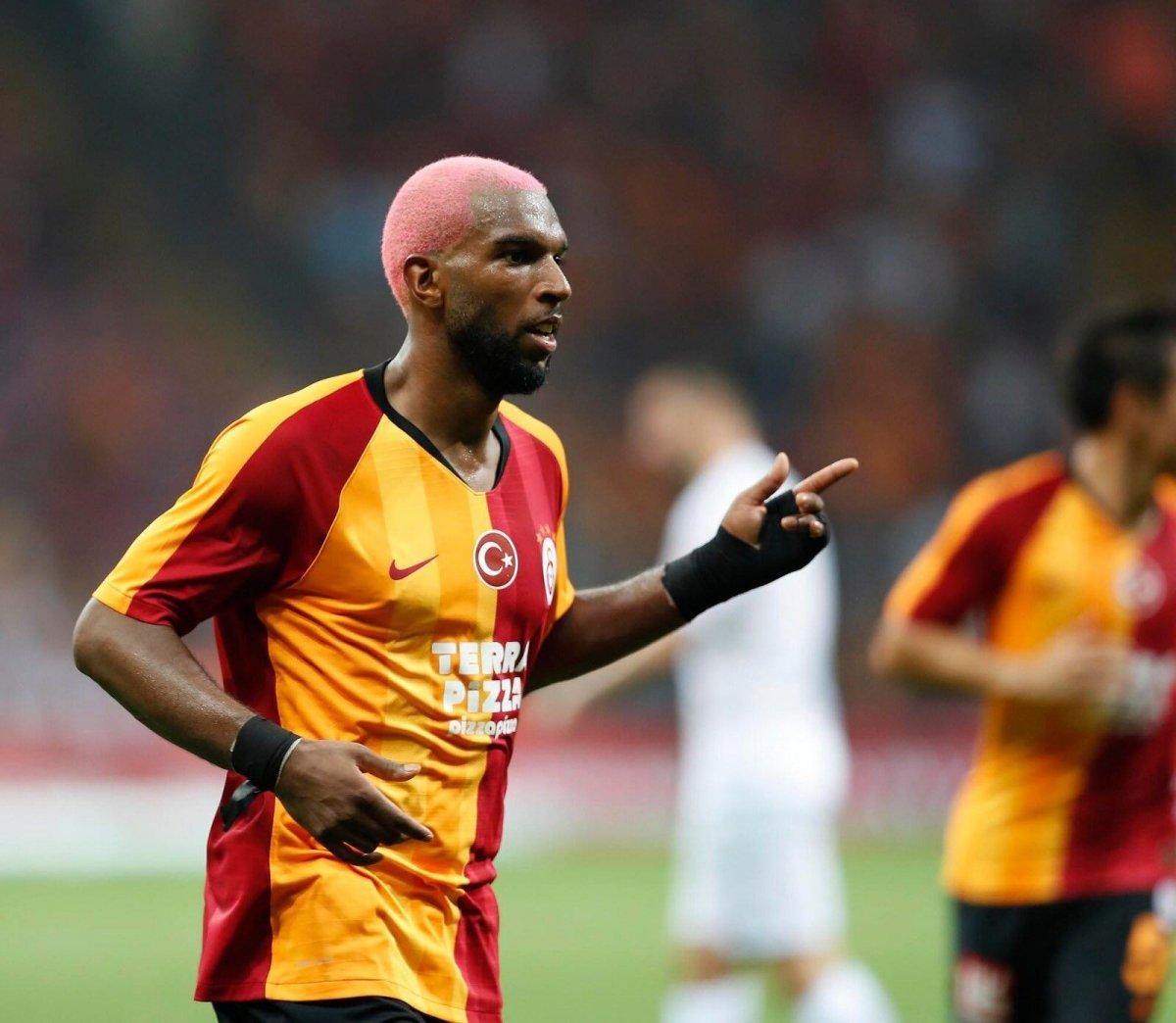 Ryan Babel'in sözleşmesindeki madde can sıkıyor