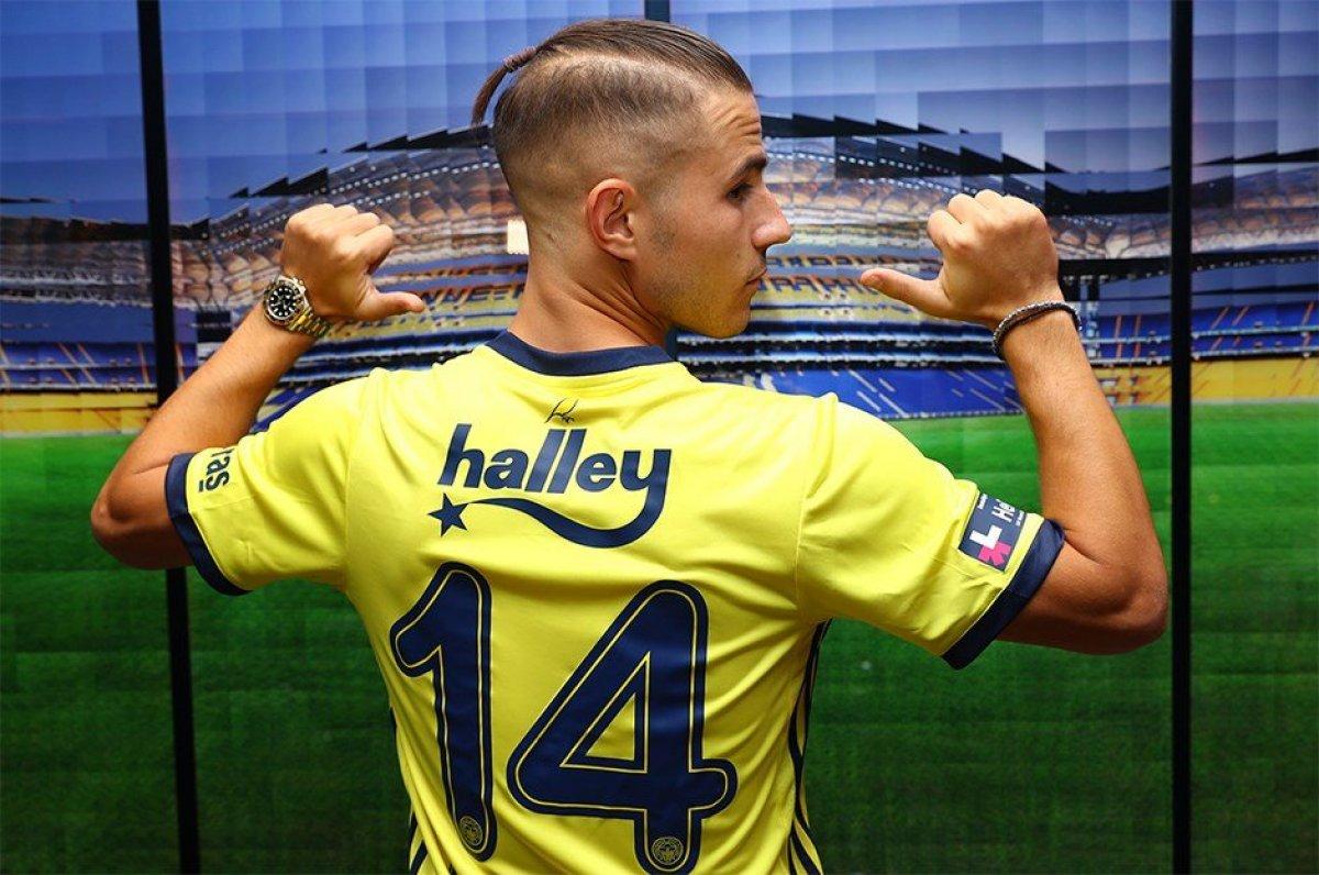 Pelkas: Hocanın istediği her pozisyonda oynarım