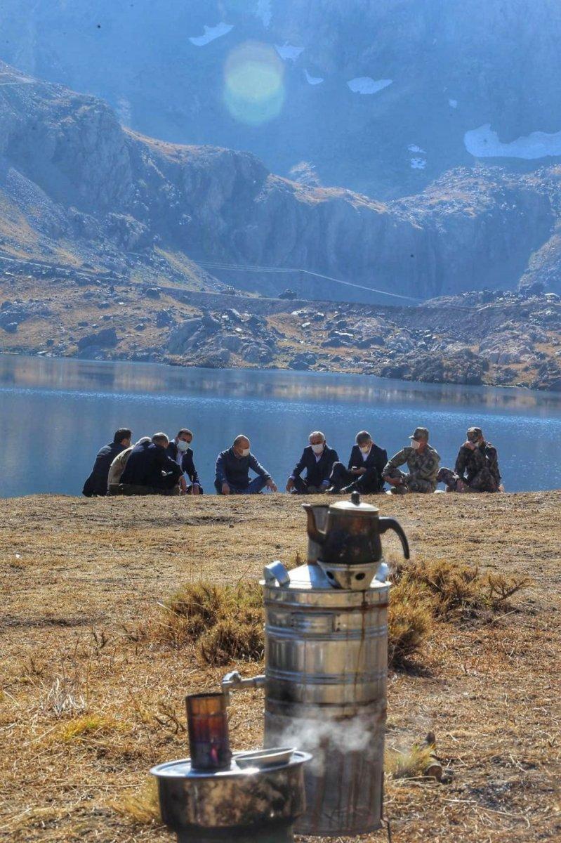 Süleyman Soylu, Göllerbaşı’nda kahve içti