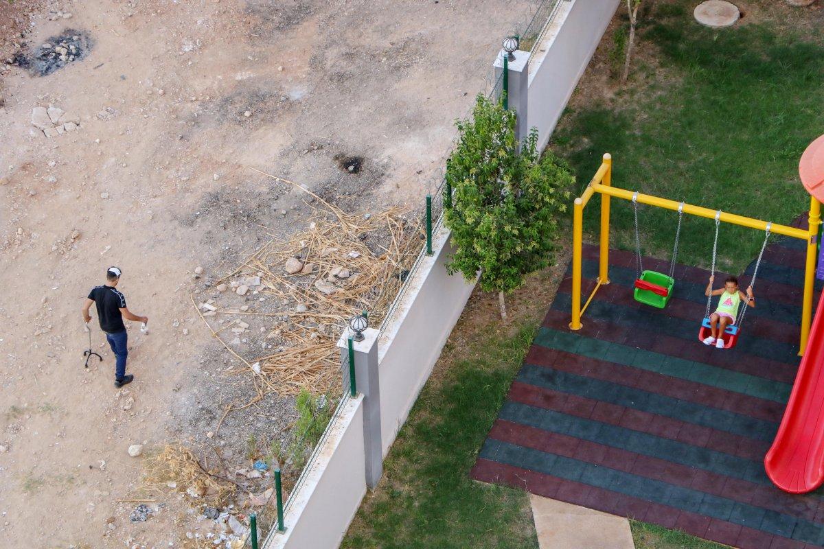 Antalya'da boş araziyi mesken tutan uyuşturucu bağımlıları