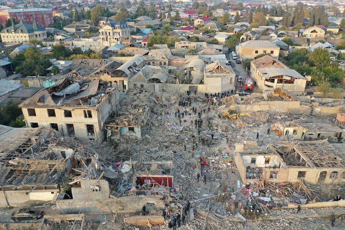 Gence'de füze saldırısının ardından ortaya çıkan görüntüler