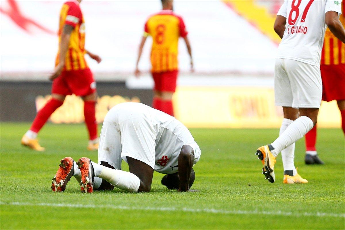 Sivasspor, Kayserispor'u 3 golle mağlup etti