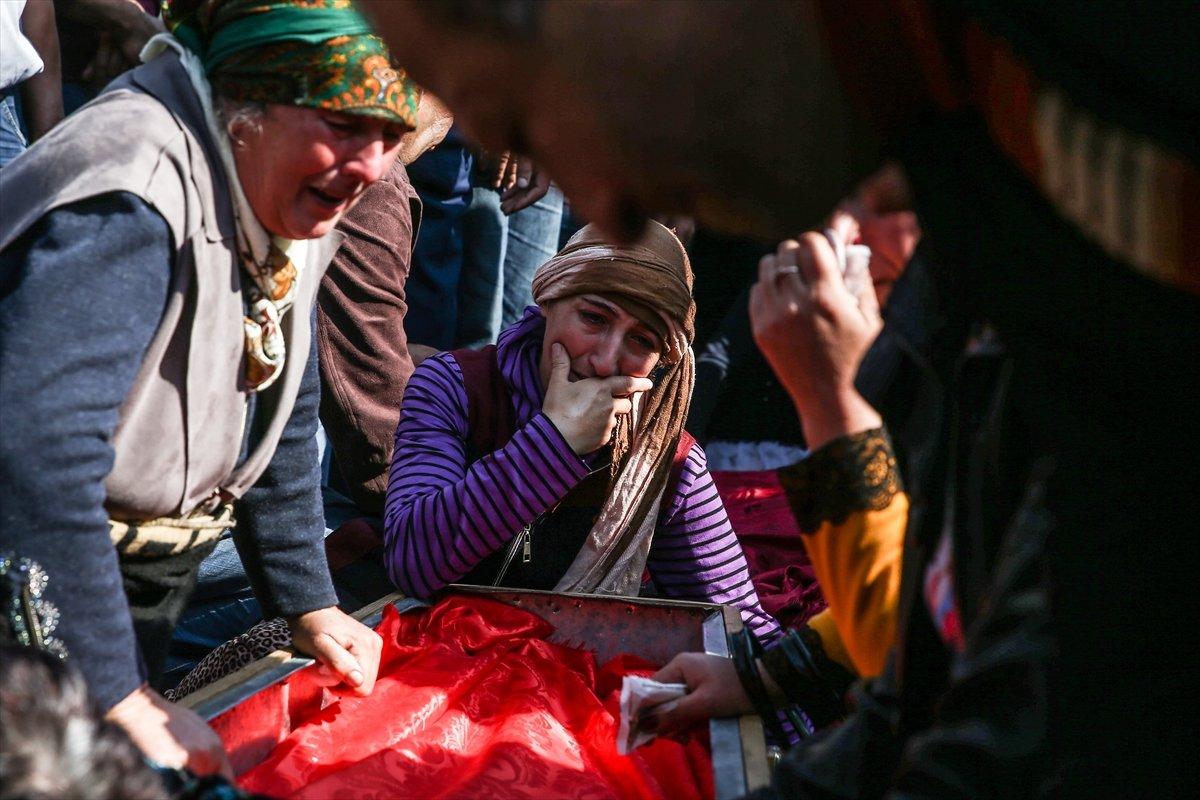 Azerbaycan sivil kayıplarını toprağa verdi