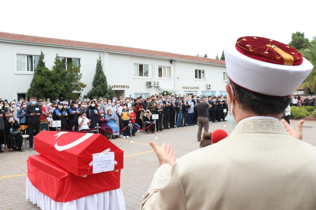 Sakarya'da şehit olan polis memuru memleketine uğurlandı