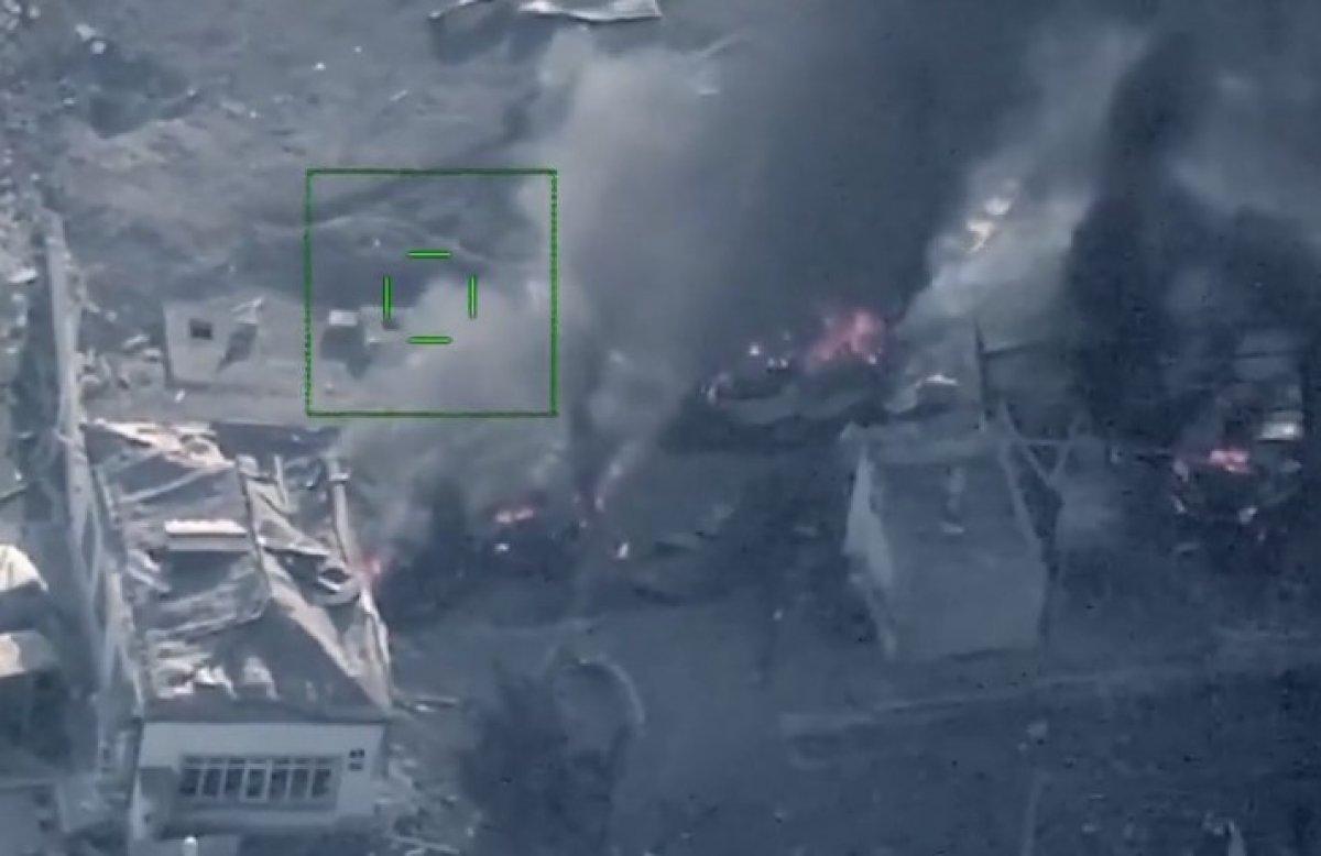 Azerbaycan, Ermenistan'a ait yakıt ve mühimmat depolarını imha etti