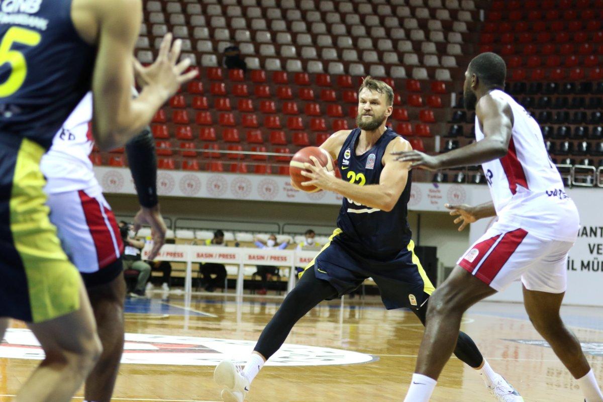 Fenerbahçe, Gaziantep'i de yenerek 4'te 4 yaptı