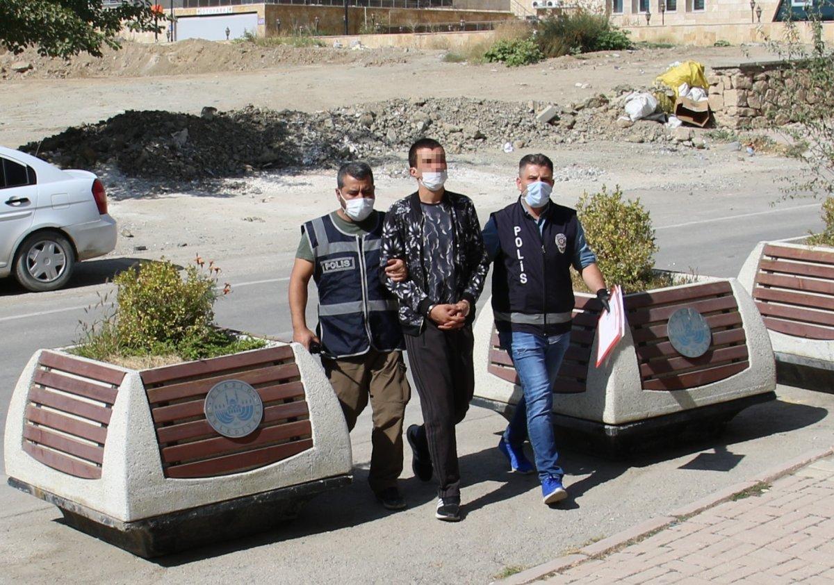 Elazığ'da çaldığı araçla gezerken yakalandı