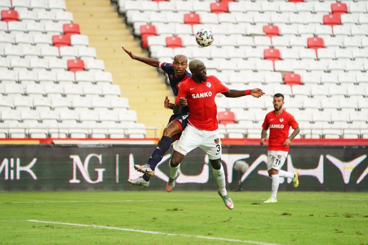 Süper Lig'de nefes kesen maçlarda kazanan çıkmadı