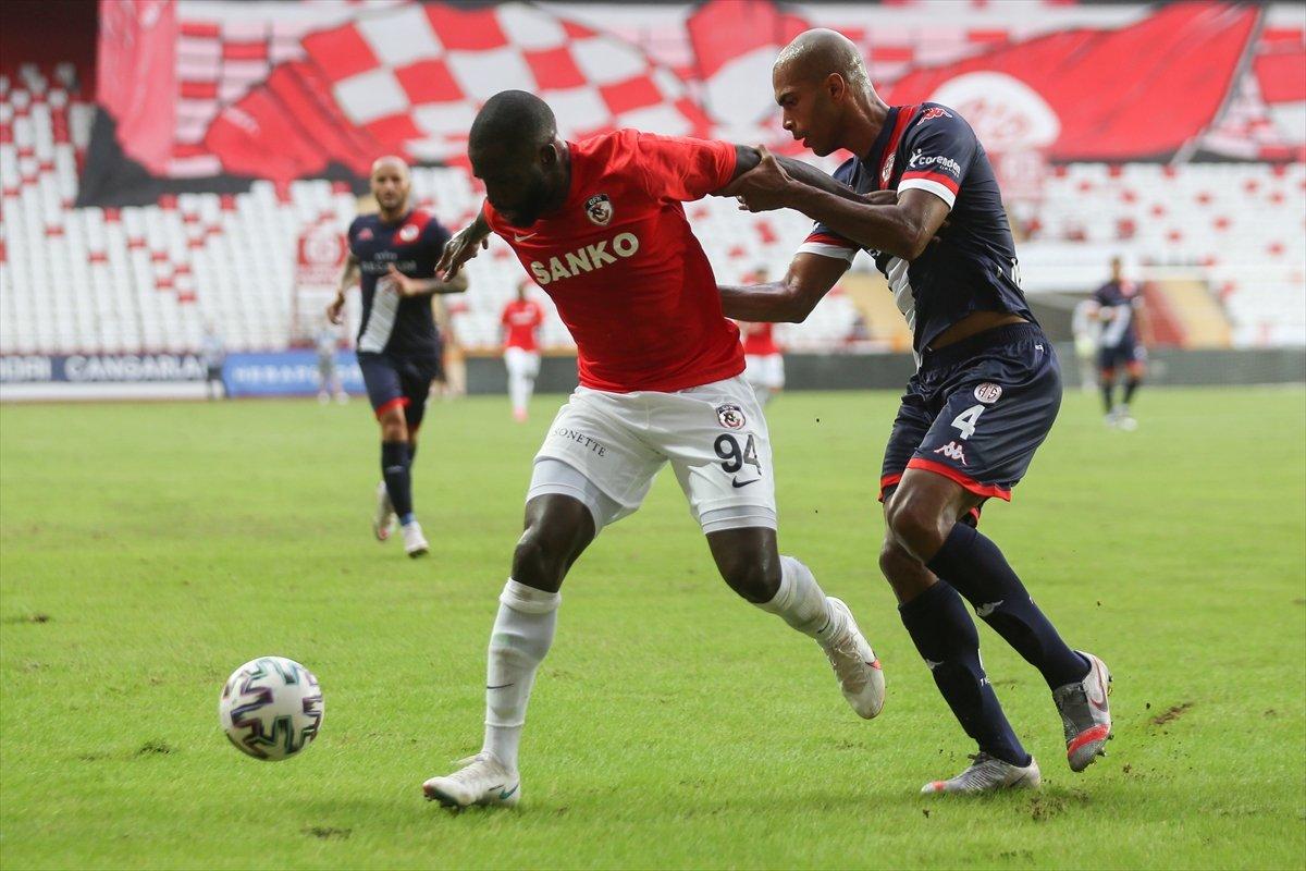 Süper Lig'de nefes kesen maçlarda kazanan çıkmadı