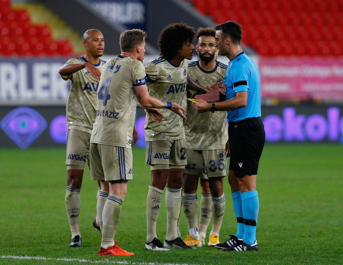 Serdar Aziz: Hakem maçın berabere bitmesi için uğraştı