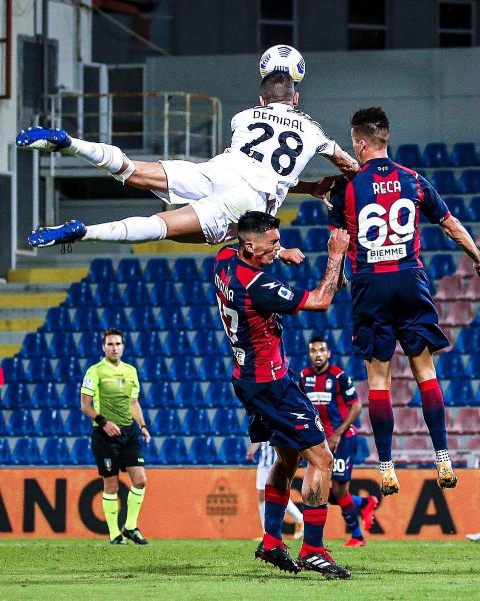 Merih Demiral Crotone maçında uçtu