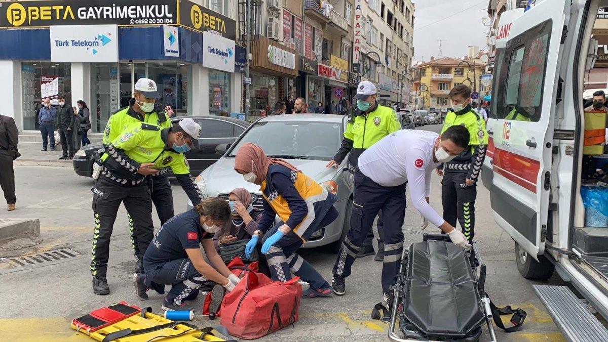 Aksaray'da yaşlı kadına çarpan sürücünün pişkinliği pes dedirtti