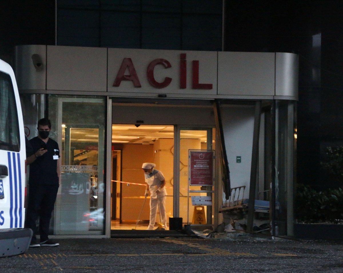 Şişli’de fren yerine gaza basan kadın sürücü acile girdi