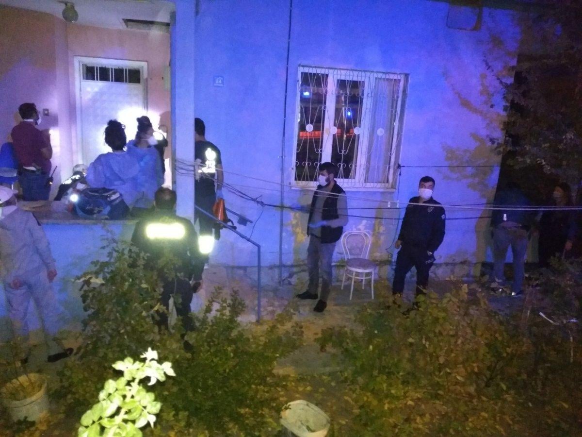 Çorum'da yaşlı kadını kurtarmak için camı kırıp içeri girdiler