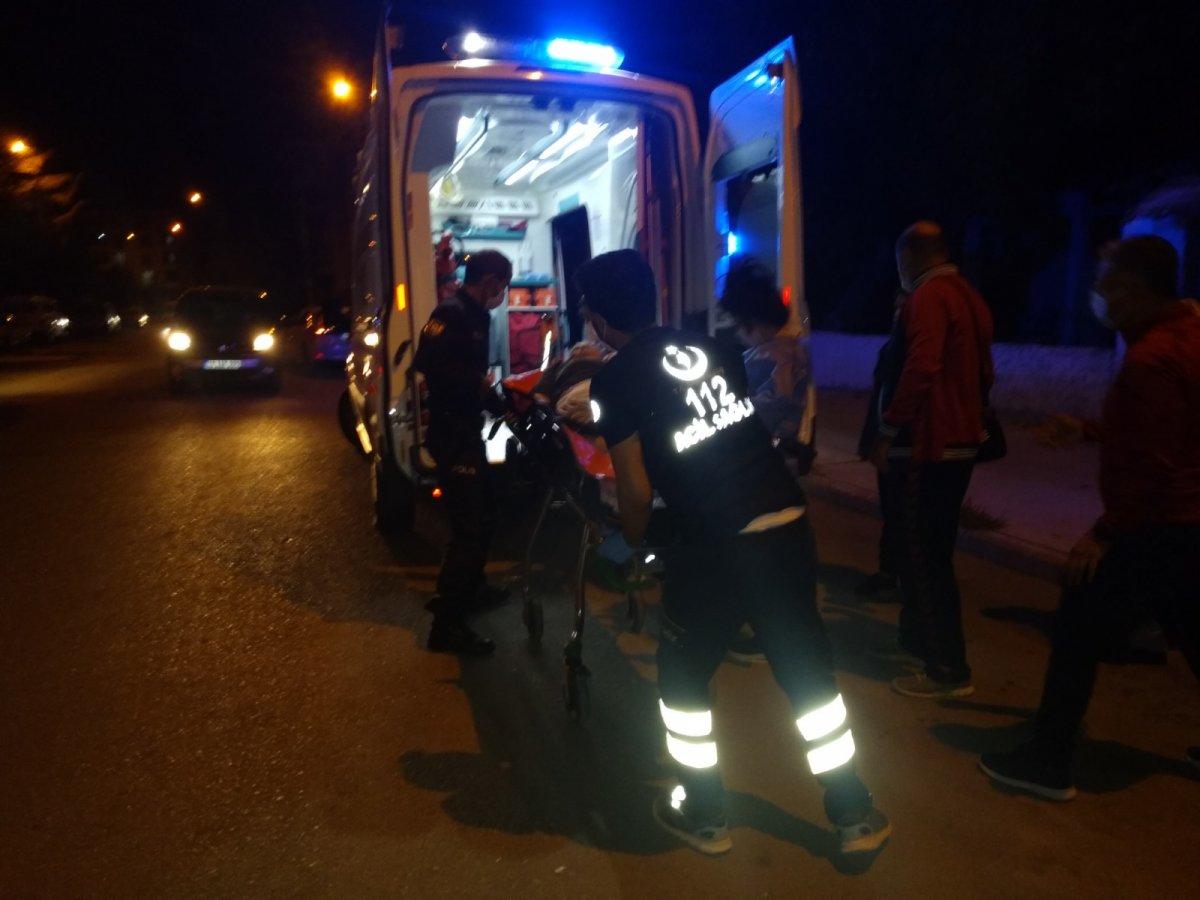 Çorum'da yaşlı kadını kurtarmak için camı kırıp içeri girdiler