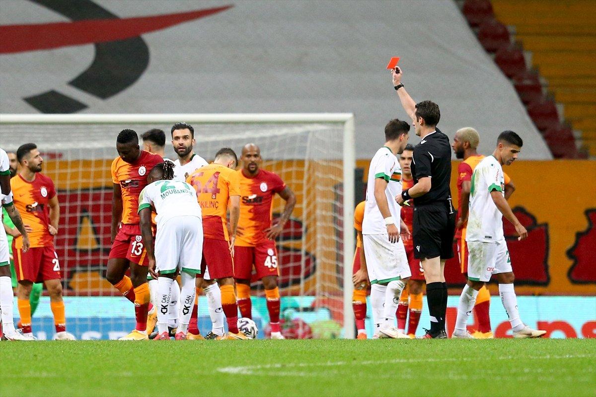 Galatasaray'da Etebo oyundan atıldı