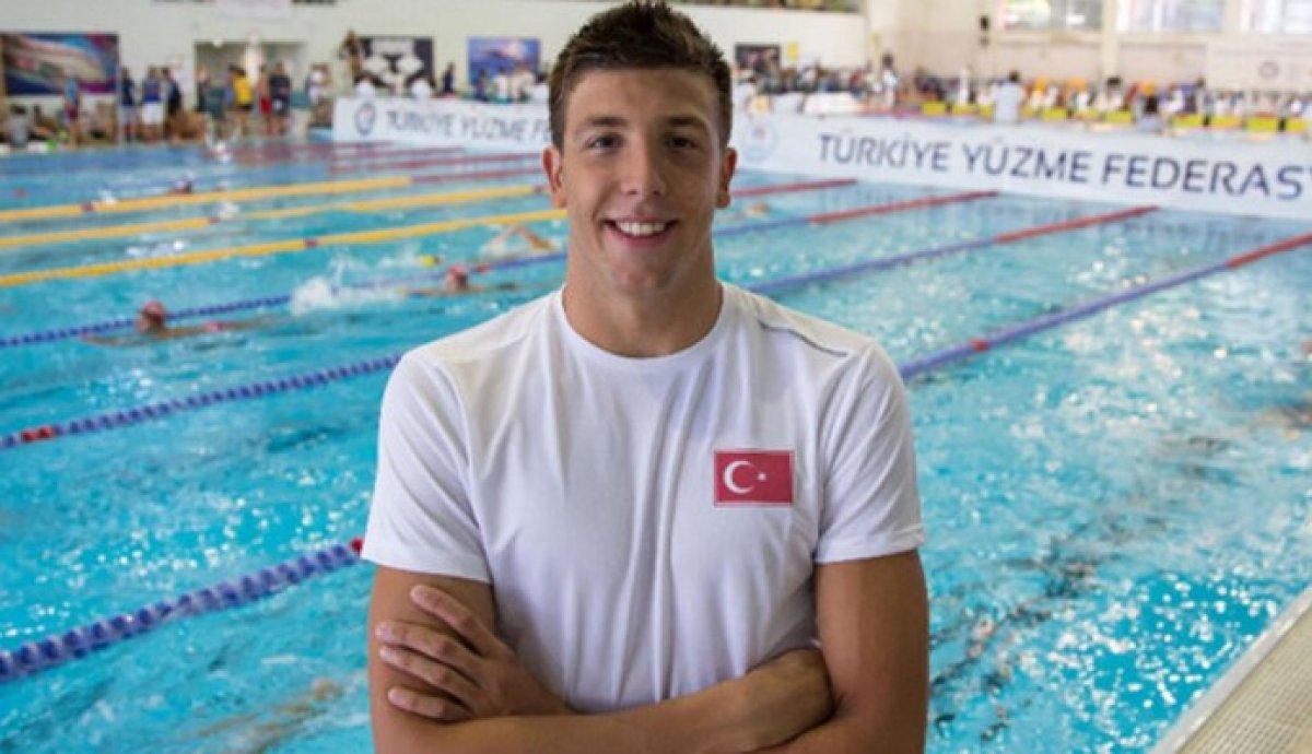 Emre Sakçı, Uluslararası Yüzme Ligi'nde birinci oldu