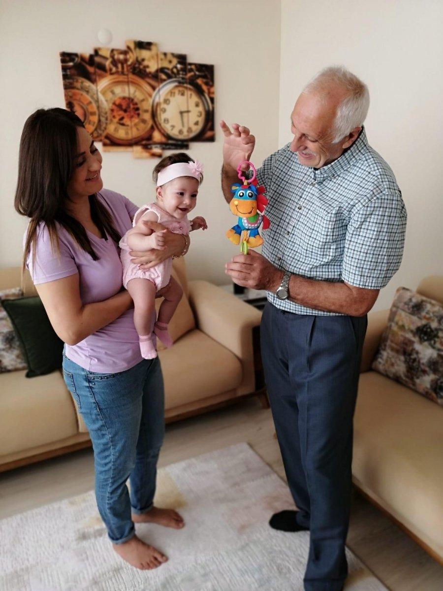 İstanbul'da böbrek nakliyle hem sağlığına hem de kızına kavuştu