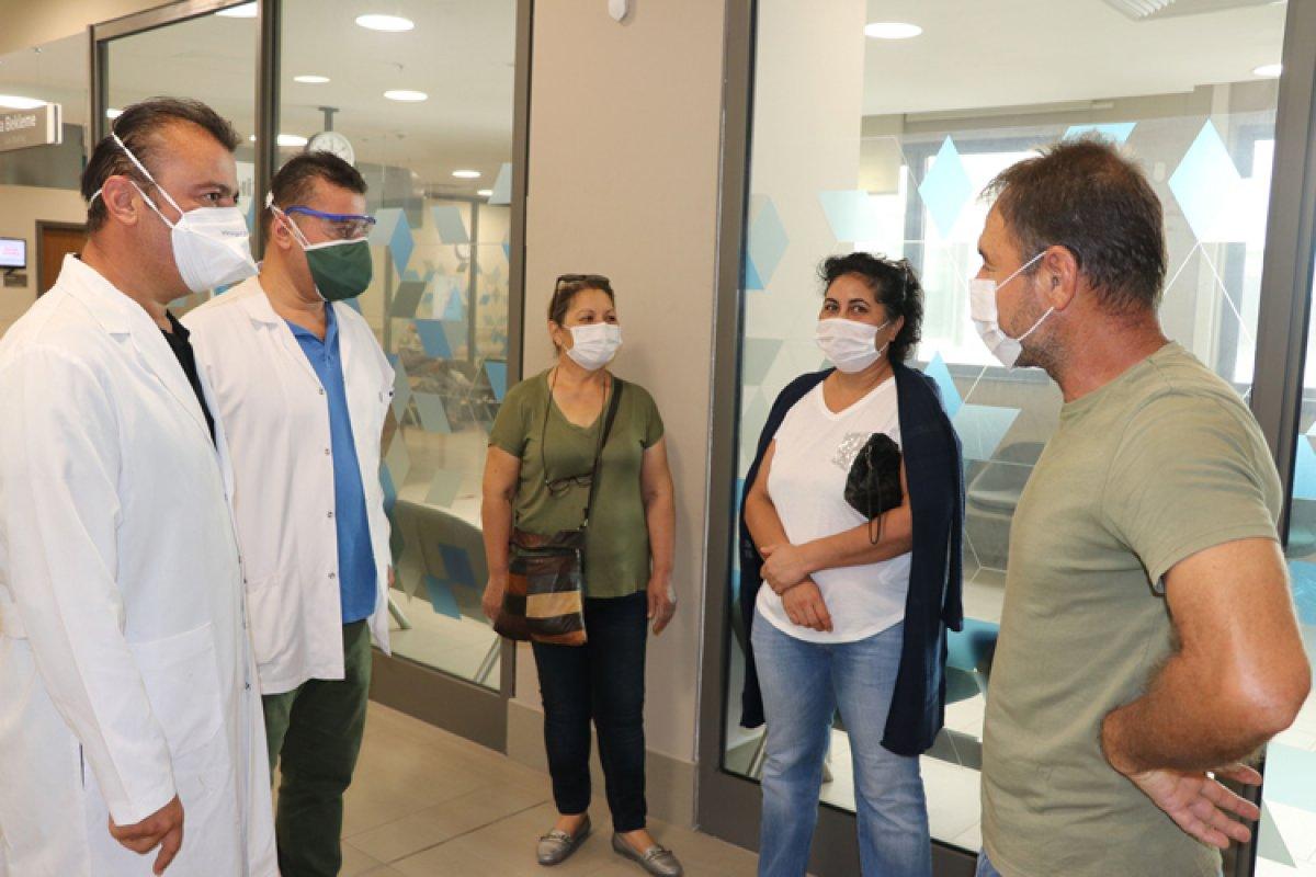 Adanalı tek yumurta ikizi doktorlar