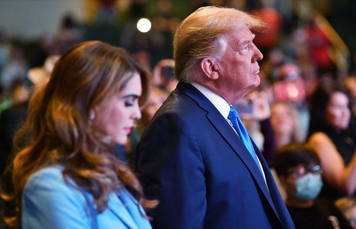 Donald Trump seçimleri kazanması için kilisede kutsandı