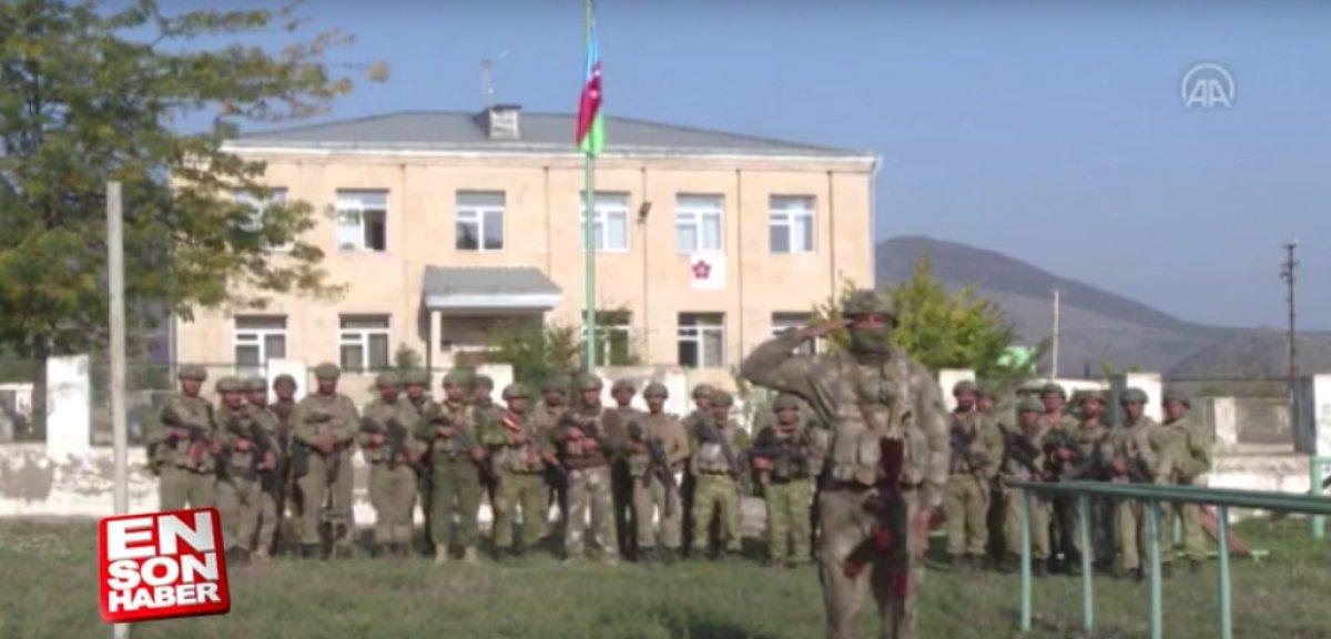 Zengilan'a Azerbaycan bayrağı dikildi