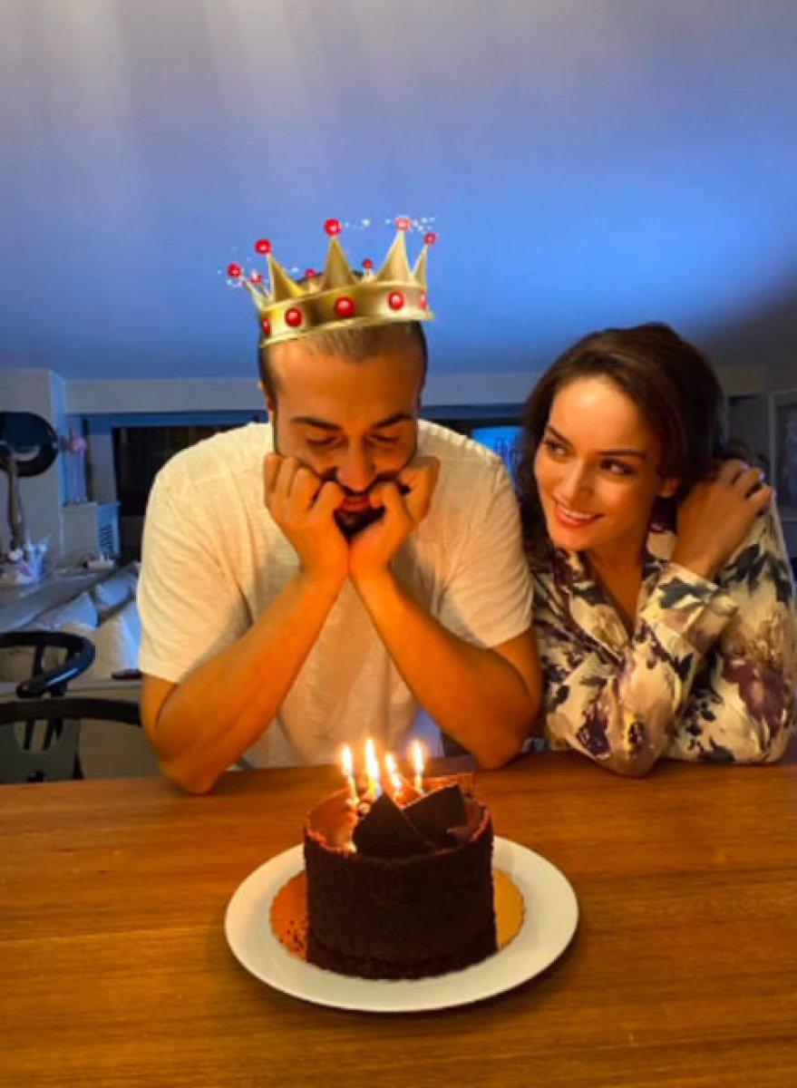 Ezgi Mola: Hep öpücüklere boğ beni sevgilim