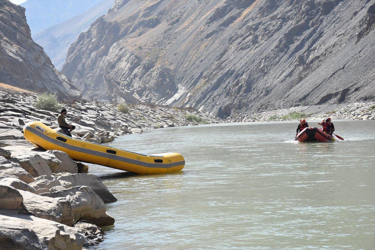 Hakkari'deki Zap Suyu, sporcuları Türkiye Rafting Şampiyonası'na hazırlıyor