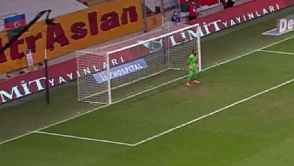 Fatih Öztürk'ün hataları taraftarı kızdırdı