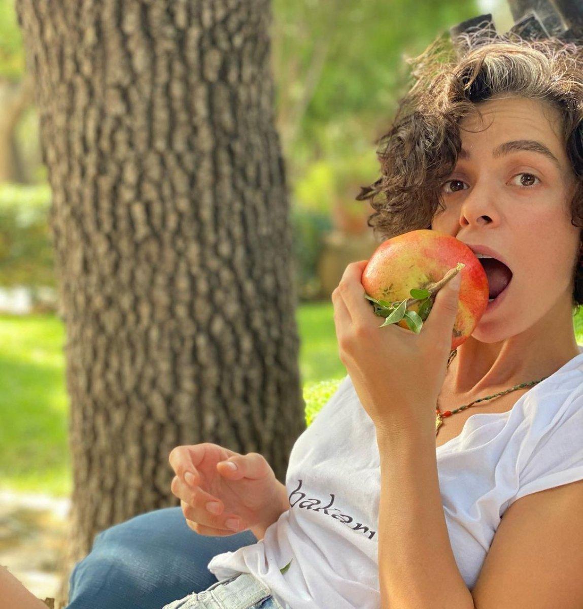 Özge Özpirinçci sivilceli halini paylaştı