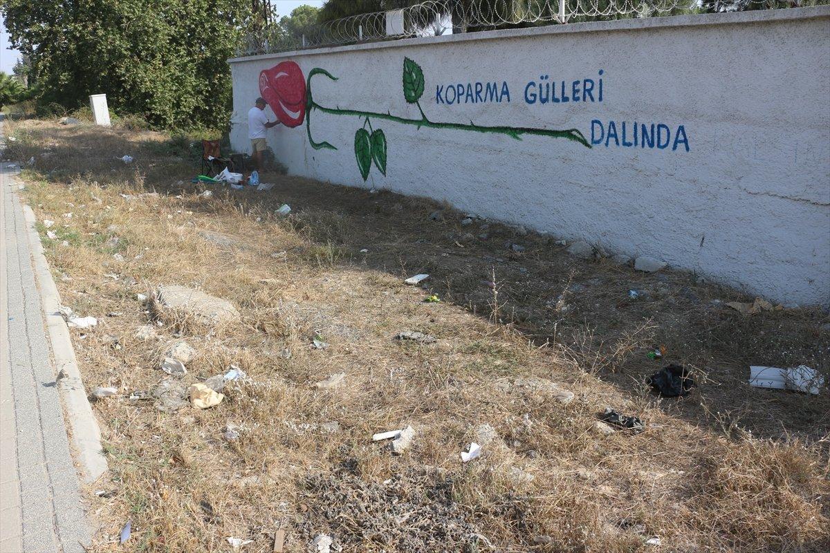 Adanalı ressamın çizimleri sokakları süslüyor