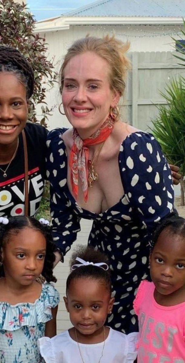 Adele’in babası, komşusuna kızının şarkılarını söyletmiyor