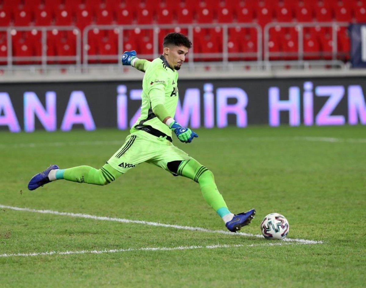 Altay Bayındır'ın yükselişi devam ediyor