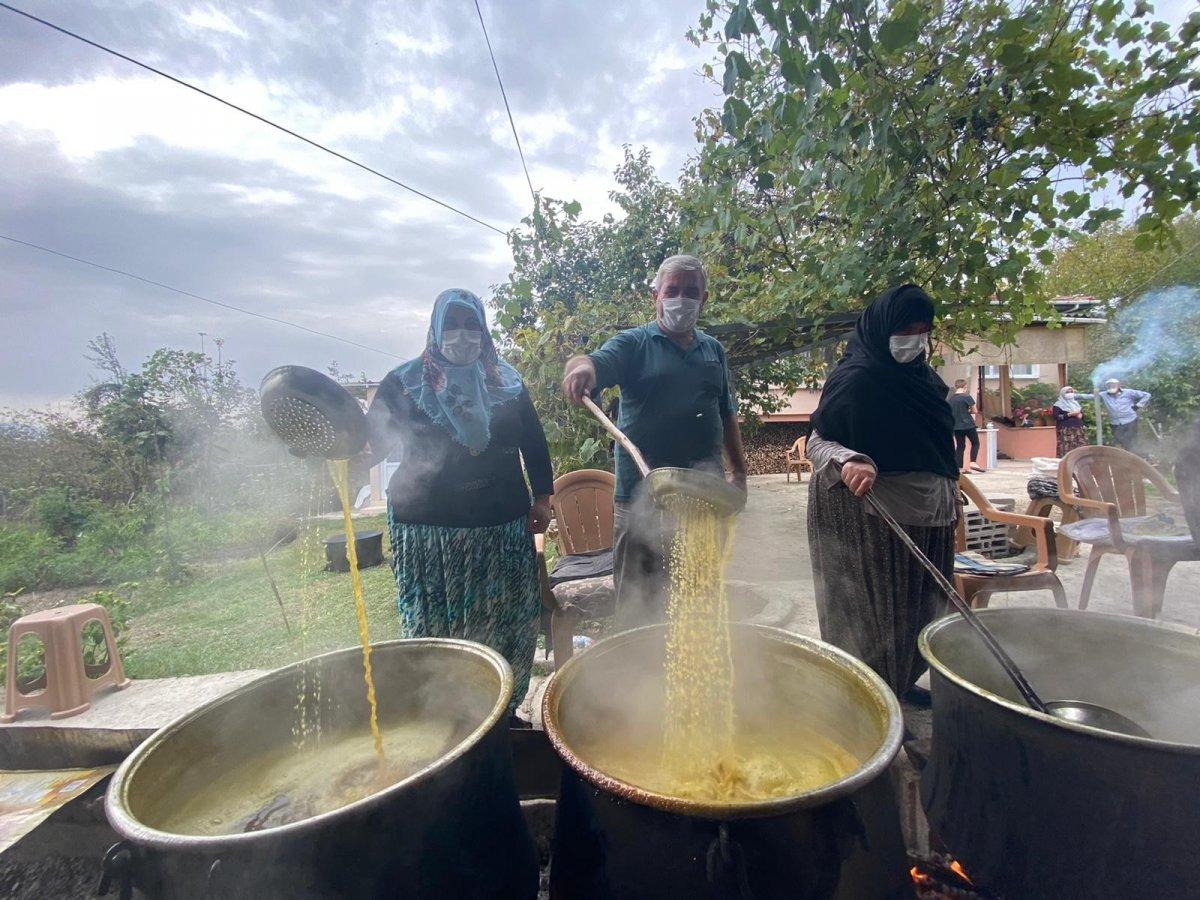 Düzce'de üretilen şeker kamışı pekmezi şifa kaynağı