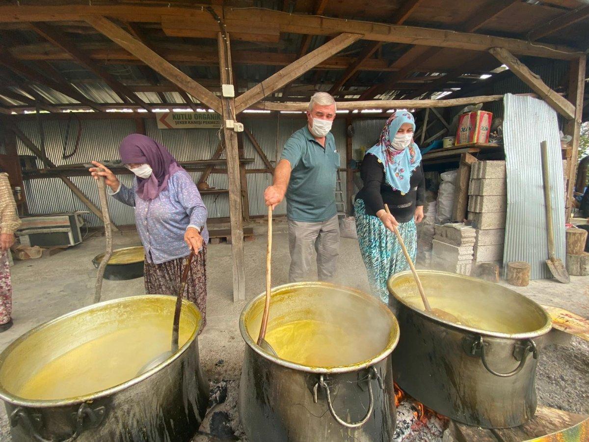 Düzce'de üretilen şeker kamışı pekmezi şifa kaynağı